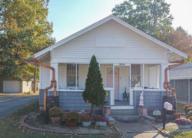 Property at 1804 Market St, Metropolis, IL 62960, 3 beds, 2 baths