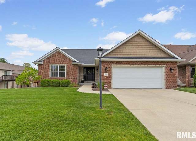 Property at 5314 N Charter Oak Ln, Peoria, IL 61615, 4 beds, 3 baths