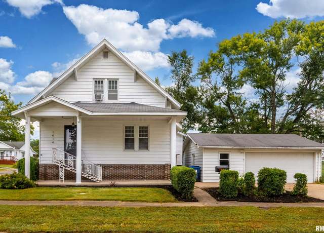 Property at 1414 Roosevelt Ave, Eldorado, IL 62930, 2 beds, 1.5 baths
