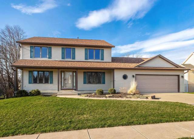 Property at 4210 Hayes Ct, Davenport, IA 52804, 5 beds, 3.5 baths