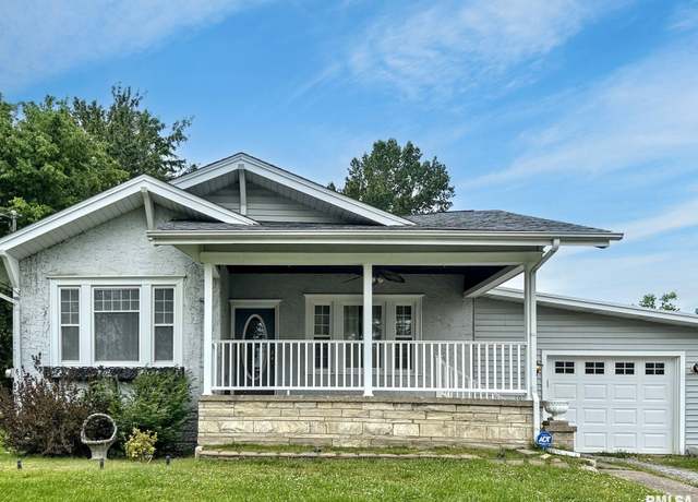 Property at 1010 W White St, Marion, IL 62959, 2 beds, 1 bath