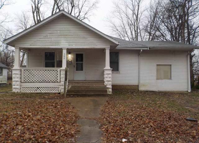 Property at 509 Lucier St, Murphysboro, IL 62966, 3 beds, 1.5 baths