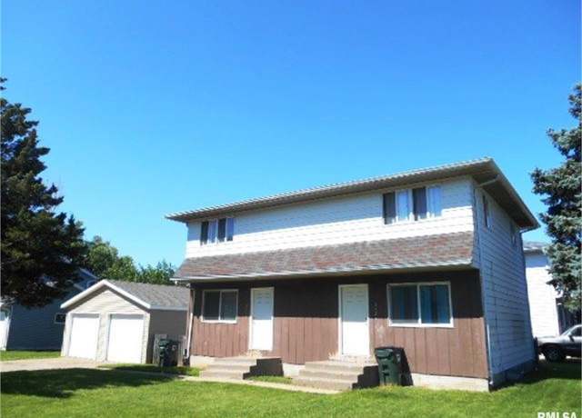 Property at 6424 Scott St, Davenport, IA 52806, 4 beds, 2 baths