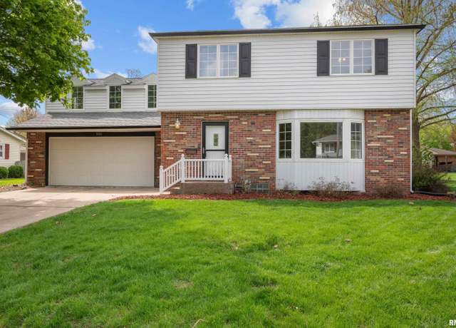 Property at 526 40th Ave, East Moline, IL 61244, 4 beds, 2.5 baths