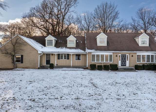 Property at 3 Brown Ct, Bettendorf, IA 52722, 5 beds, 3.5 baths