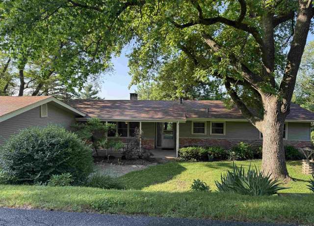 Property at 6717 Primrose Ct, Bettendorf, IA 52722, 3 beds, 3 baths