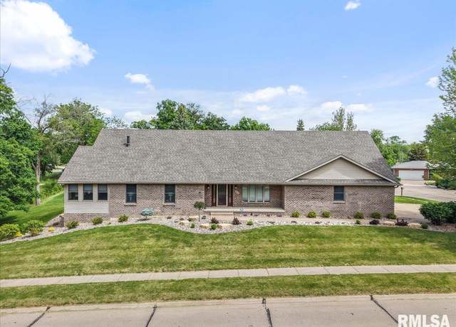 Property at 859 45th Ave, East Moline, IL 61244-4181, 4 beds, 3.5 baths