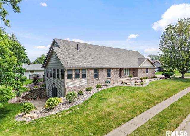 Property at 859 45th Ave, East Moline, IL 61244-4181, 4 beds, 3.5 baths
