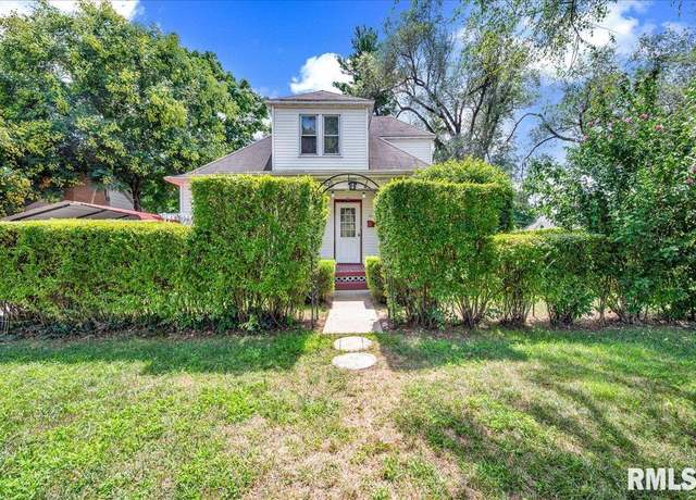 Property at 332 Illinois St, Pekin, IL 61554, 2 beds, 1 bath