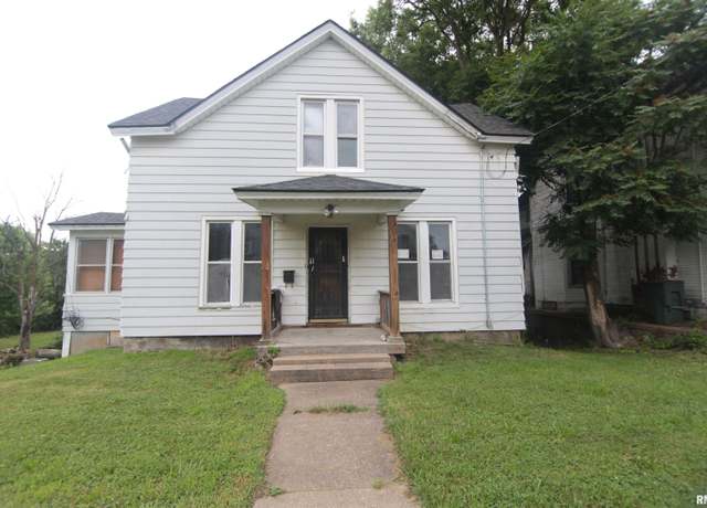 Property at 1116 Arlington Ave, Davenport, IA 52803, 2 beds, 1 bath