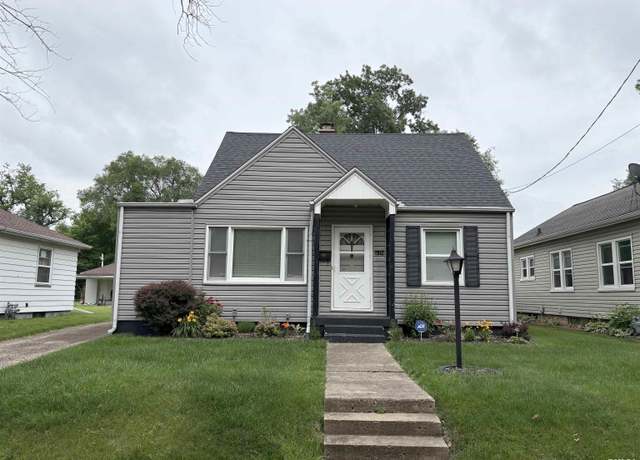 Property at 1912 N Broadway St, Peoria, IL 61604, 3 beds, 2 baths
