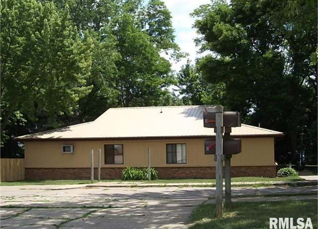 Property at 421-435 14th St, Le Claire, IA 52753, 5 beds, 4 baths