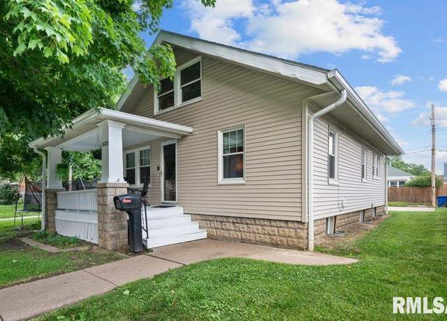 Property at 1620 24th St, Moline, IL 61265, 3 beds, 1.5 baths