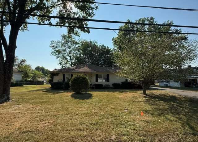 Property at 1708 N State St, Marion, IL 62959, 3 beds, 1 bath