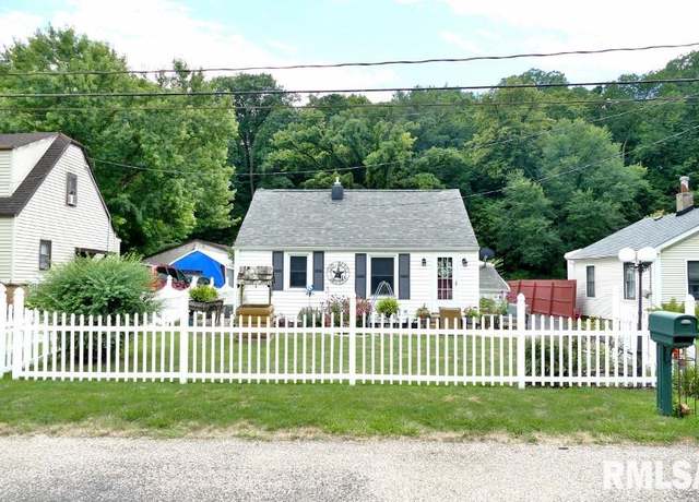 Property at 208 Terminal St, East Peoria, IL 61611, 2 beds, 1 bath