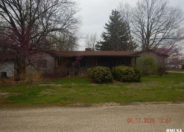 Property at 209 Jackson St, Lafayette, IL 61449, 4 beds, 1 bath