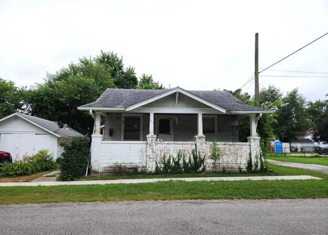 Property at 1809 Cherry St, Mt Vernon, IL 62864, 2 beds, 1 bath