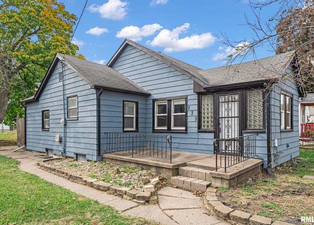 Property at 235 W 32nd St, Davenport, IA 52803, 2 beds, 1 bath