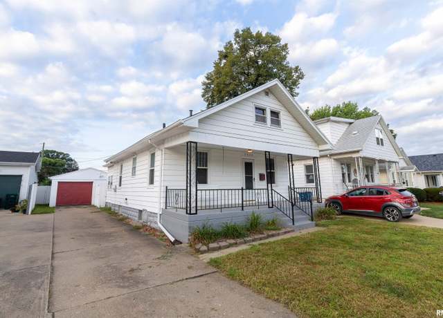 Property at 2842 Elm St, Quincy, IL 62301, 2 beds, 1 bath