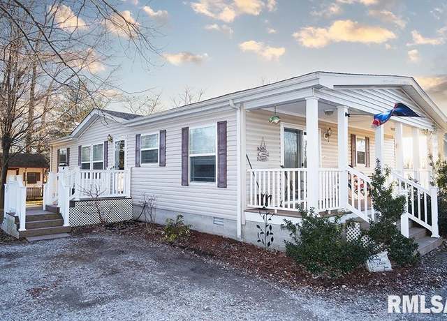 Property at 3271 Selmaville Rd, Salem, IL 62881, 3 beds, 2 baths