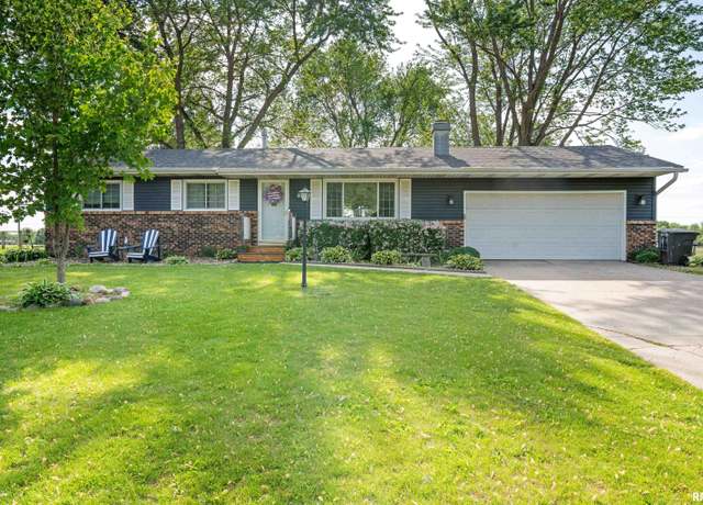 Property at 4012 172nd Street North, East Moline, IL 61244, 4 beds, 2 baths