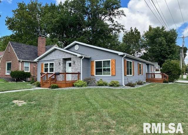Property at 216 E Greenwood Ave, Jacksonville, IL 62650, 3 beds, 4 baths