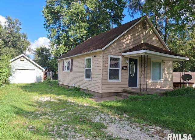 Property at 1406 S 12th St, Pekin, IL 61554, 2 beds, 1 bath