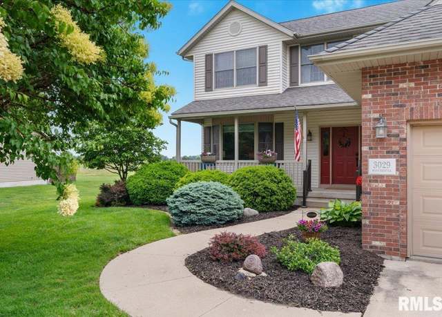 Property at 3029 Winchester Cir, Galesburg, IL 61401, 5 beds, 3.5 baths