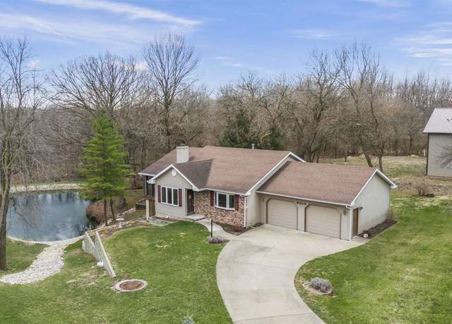 Property at 3020 W Alan Ct, Peoria, IL 61615, 3 beds, 3 baths