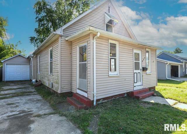 Property at 437 N Avenue B, Canton, IL 61520, 3 beds, 1 bath