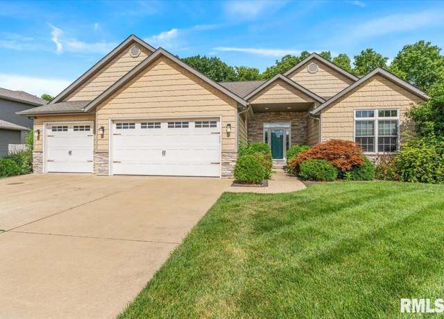 Property at 512 Orchard Ave, Chatham, IL 62629, 4 beds, 3 baths