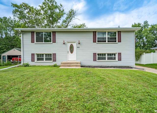 Property at 502 Oriole Dr, Washington, IL 61571, 3 beds, 1.5 baths
