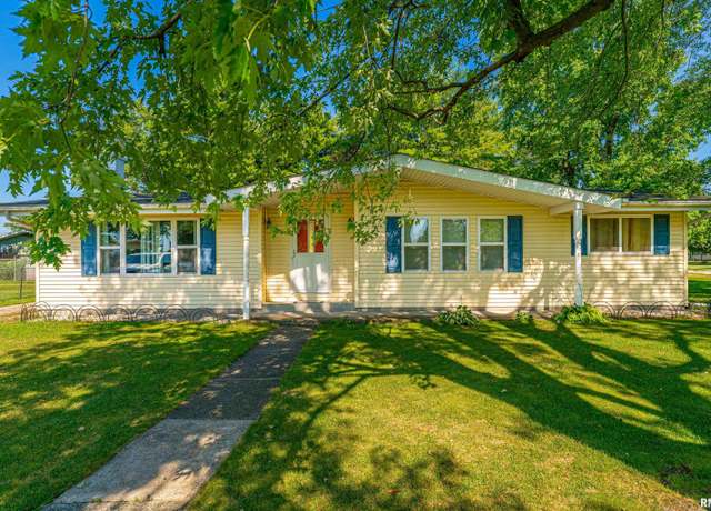 Property at 913 N Flora Dr, Mt Pulaski, IL 62548, 3 beds, 1.5 baths