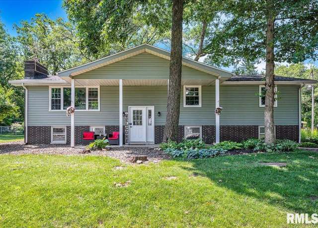 Property at 1536 Hickory Point Rd, Metamora, IL 61548, 3 beds, 2 baths