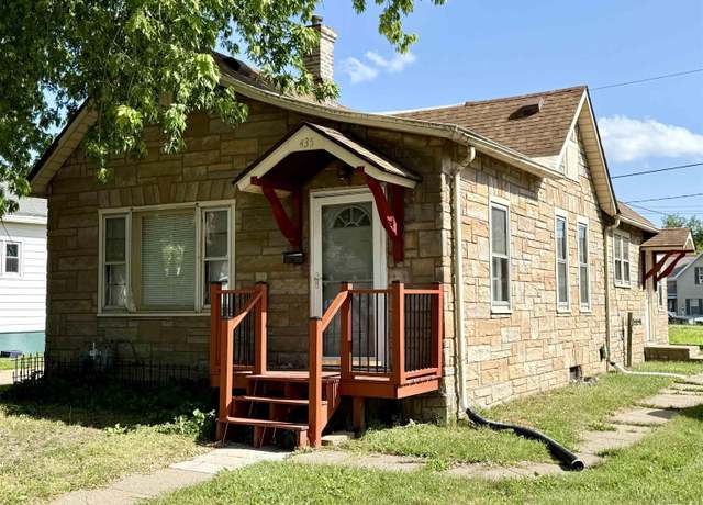 Property at 435 3rd Avenue North, Clinton, IA 52732, 2 beds, 1 bath