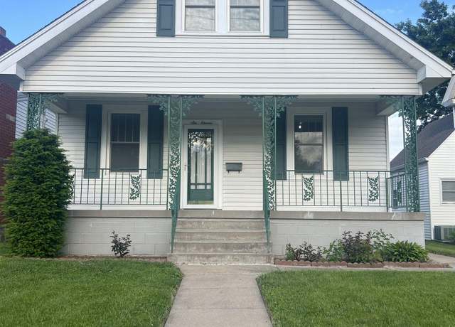 Property at 611 S 18th St, Quincy, IL 62301, 2 beds, 2 baths