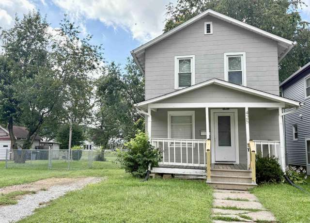 Property at 425 48th St, Moline, IL 61265, 3 beds, 1 bath