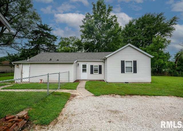 Property at 572 Roosevelt St, Creve Coeur, IL 61610, 3 beds, 1 bath