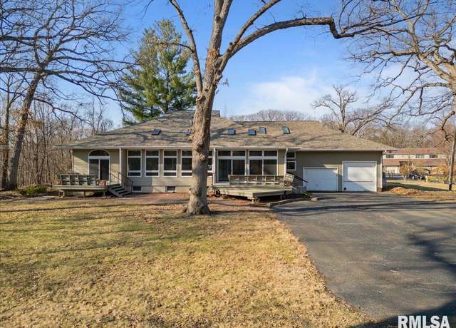 Property at 2801 12th Ave, Rock Island, IL 61201, 6 beds, 3.5 baths
