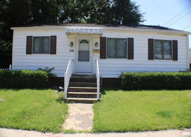 Property at 516 E Ash St, Springfield, IL 62703, 4 beds, 2 baths