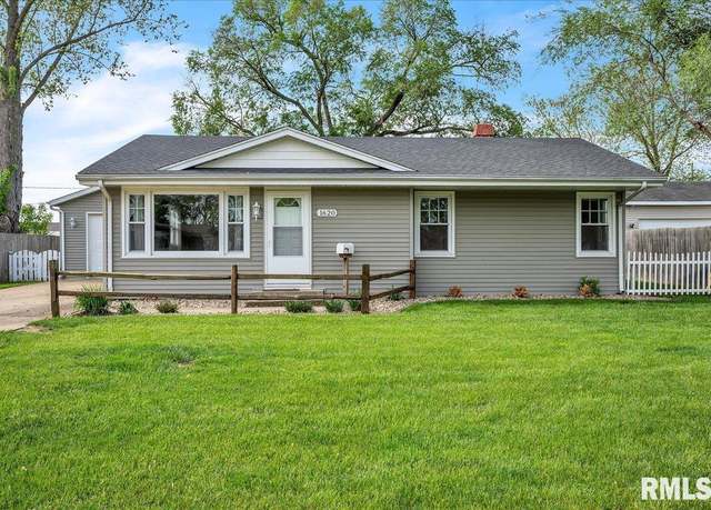 Property at 1620 W David Ave, Chillicothe, IL 61523, 4 beds, 1 bath