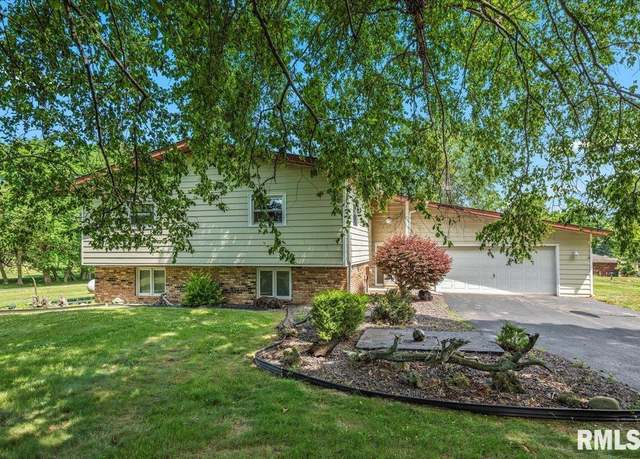 Property at 5016 Kinsinger Ln, Pleasant Plains, IL 62677, 3 beds, 3 baths