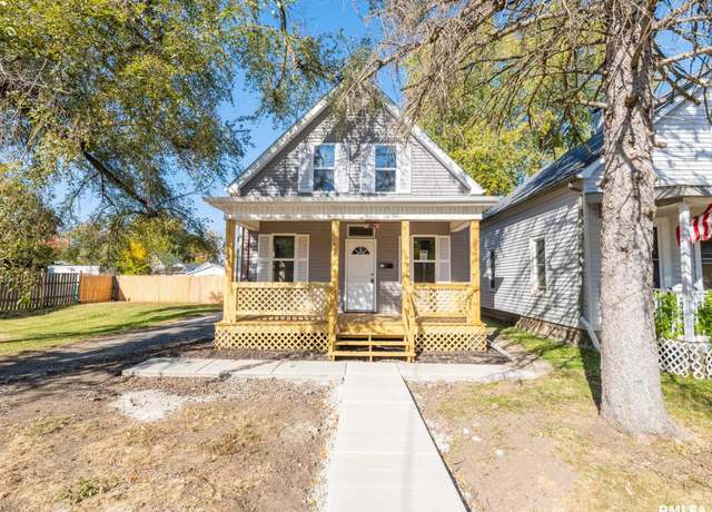 Property at 2027 W Sherman Ave, West Peoria, IL 61604, 3 beds, 1 bath