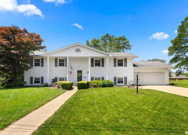 Property at 6711 N Gem Ct, Peoria, IL 61614, 4 beds, 3.5 baths