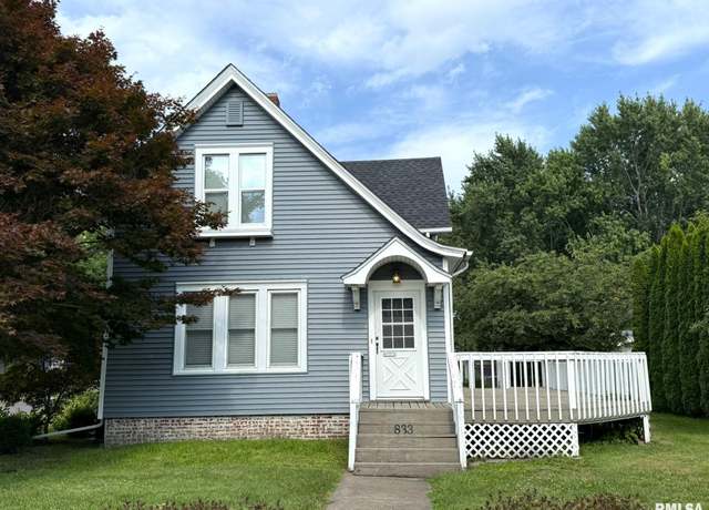 Property at 833 Willard St, Galesburg, IL 61401, 3 beds, 1.5 baths
