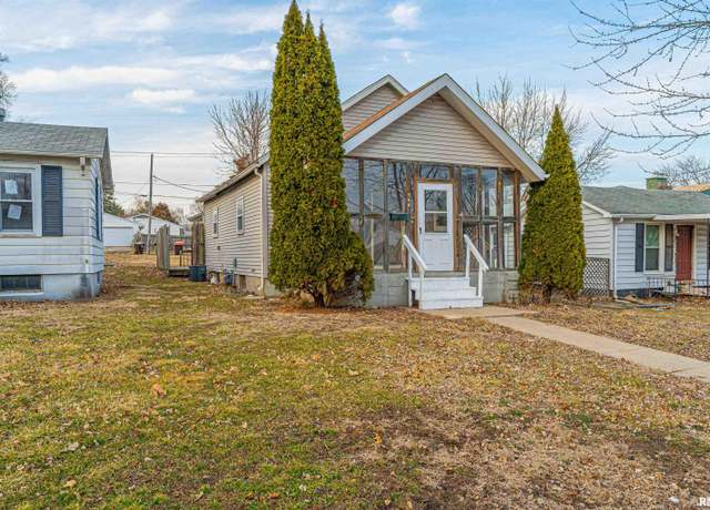 Property at 544 3rd St, Lincoln, IL 62656, 2 beds, 1 bath
