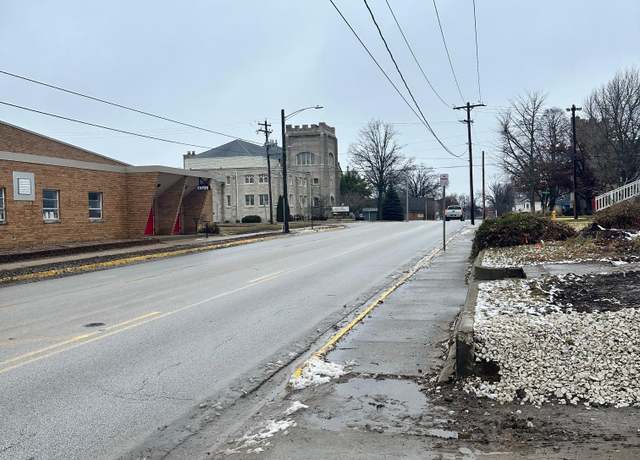 Property at 216 S Church St, Jacksonville, IL 62650