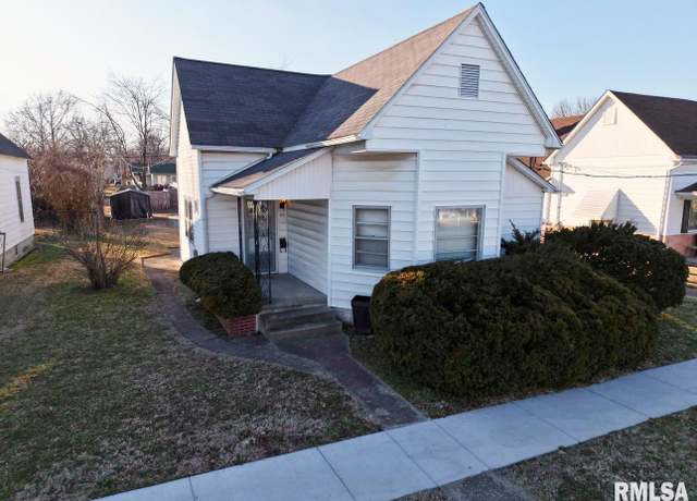 Property at 313 N 18th St, Herrin, IL 62948, 2 beds, 1 bath