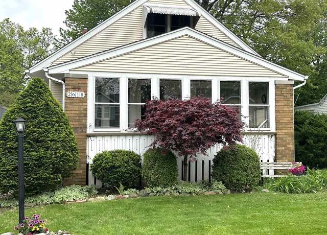 Property at 2618 W Ardmore Pl, West Peoria, IL 61604, 2 beds, 1 bath