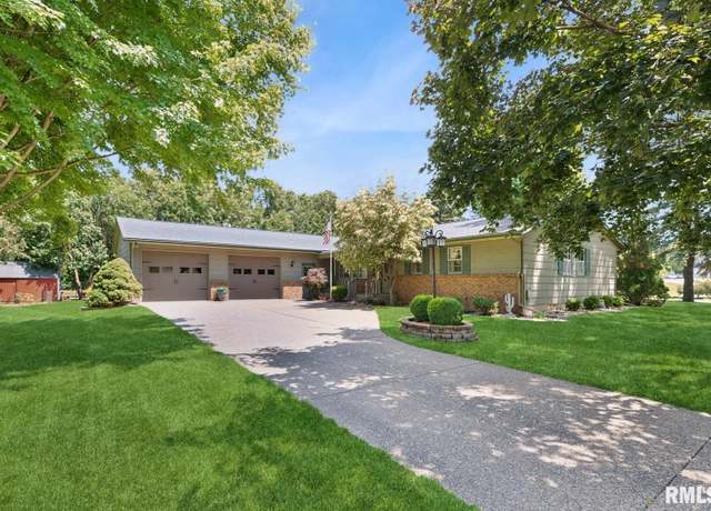 Property at 1 Pine Ridge Ln, Geneseo, IL 61254, 3 beds, 2.5 baths